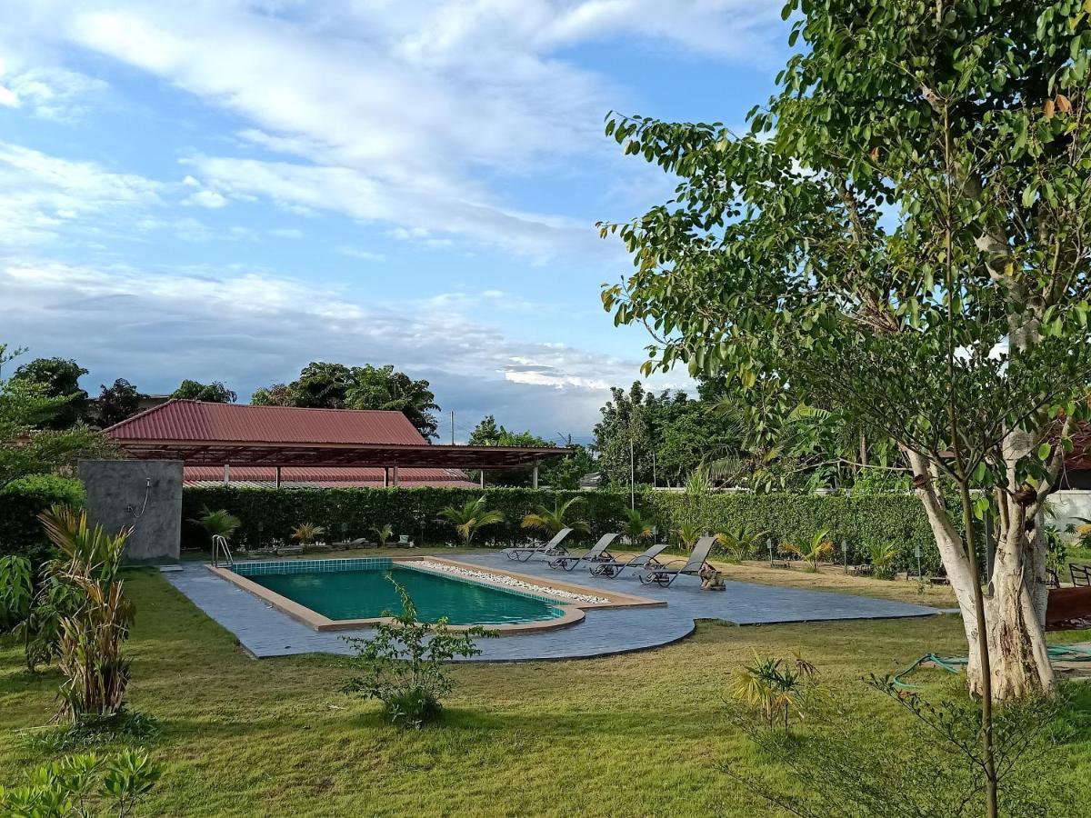 Relax Garden House Hotel เชียงใหม่ ภายนอก รูปภาพ