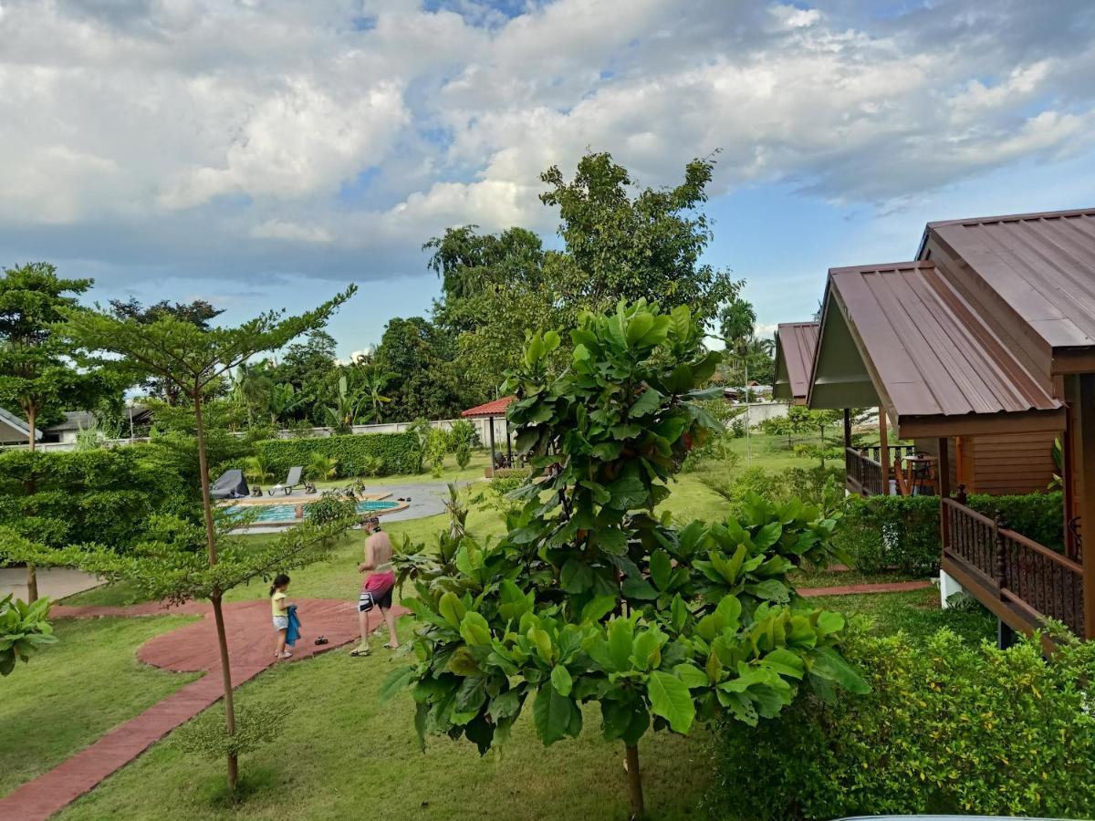 Relax Garden House Hotel เชียงใหม่ ภายนอก รูปภาพ