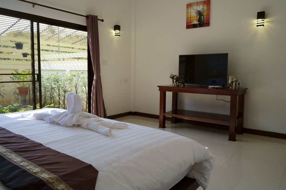Relax Garden House Hotel เชียงใหม่ ภายนอก รูปภาพ