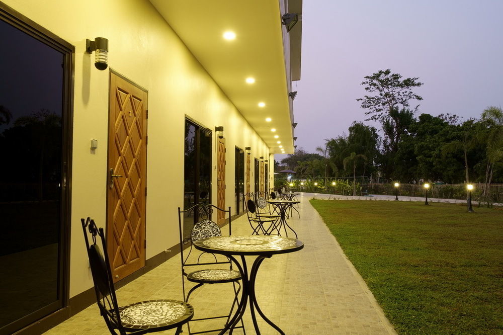Relax Garden House Hotel เชียงใหม่ ภายนอก รูปภาพ