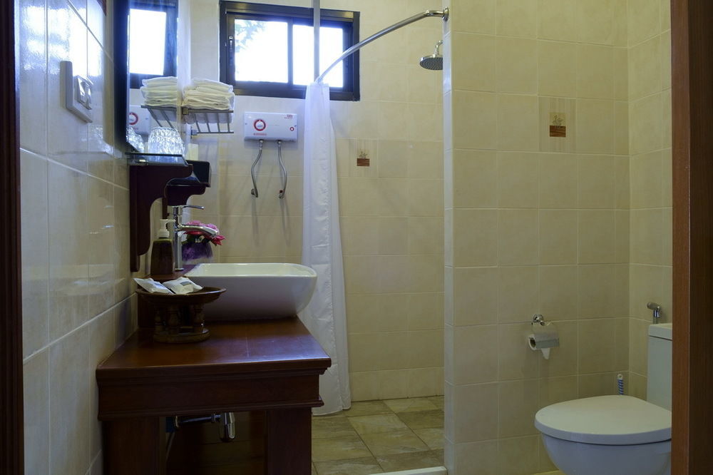 Relax Garden House Hotel เชียงใหม่ ภายนอก รูปภาพ