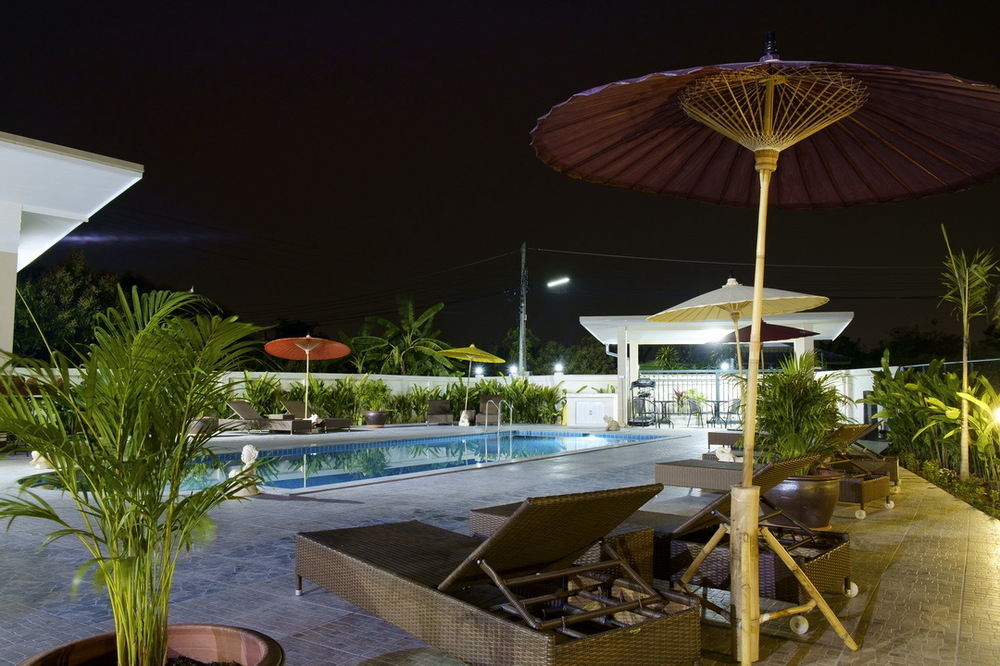 Relax Garden House Hotel เชียงใหม่ ภายนอก รูปภาพ