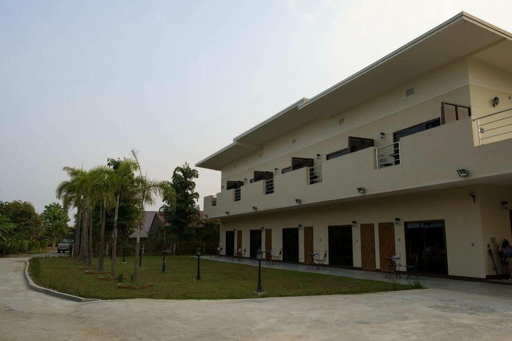 Relax Garden House Hotel เชียงใหม่ ภายนอก รูปภาพ
