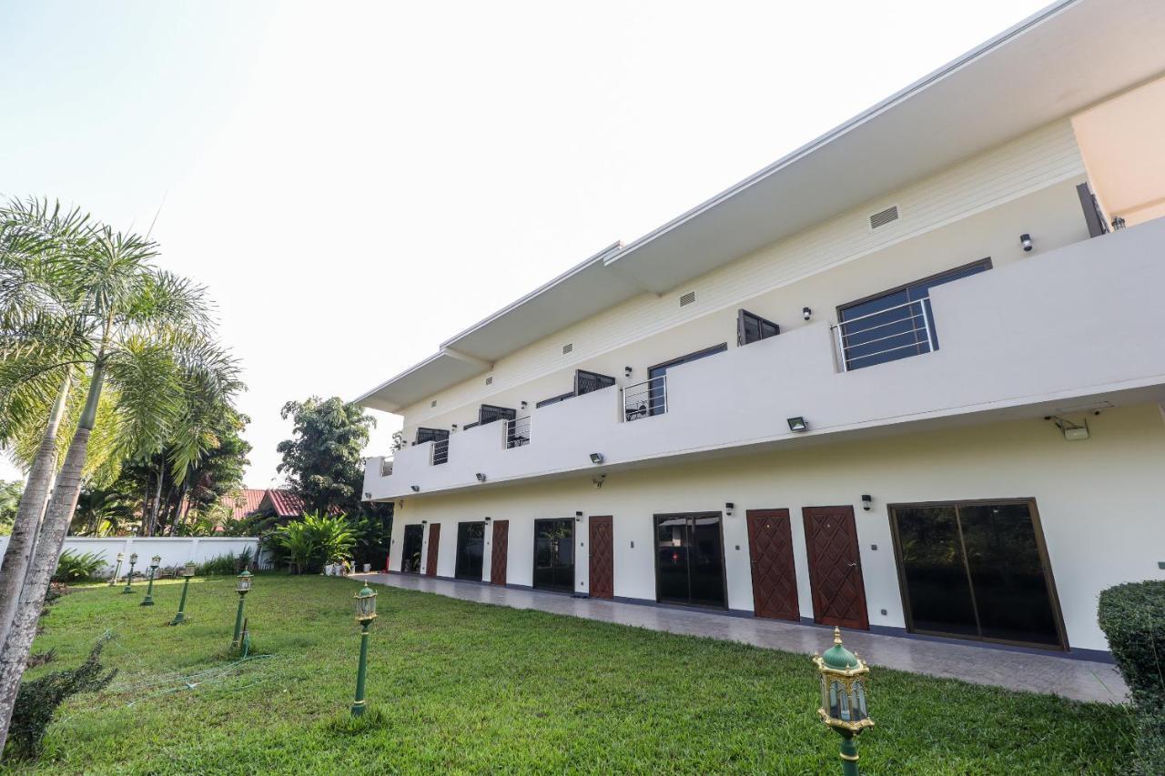 Relax Garden House Hotel เชียงใหม่ ภายนอก รูปภาพ